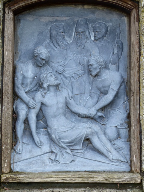 Kreuzweg zur Loretokapelle, Station 11, Jesus wird ans Kreuz genagelt