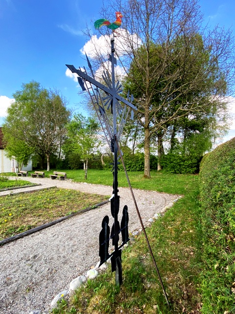 Arma-Christi-Kreuz an neuem Standort